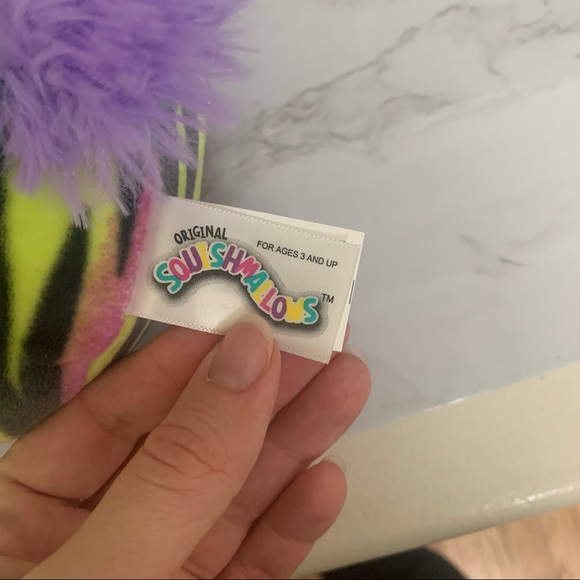 Squishmallow - Rainbow Zebra - Picture 3 of 3